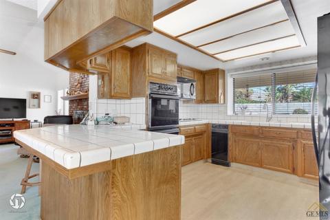 5212 Deville Ct, Bakersfield, CA 93308 photo 14