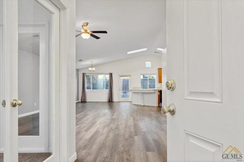 11717 Copernicus Ave, Bakersfield, CA 93312 photo 5