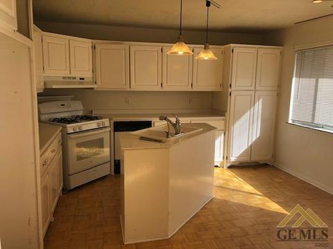 21127 Sierra Vista Dr, Tehachapi, CA 93561 photo 10