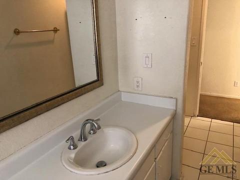 21127 Sierra Vista Dr, Tehachapi, CA 93561 photo 13