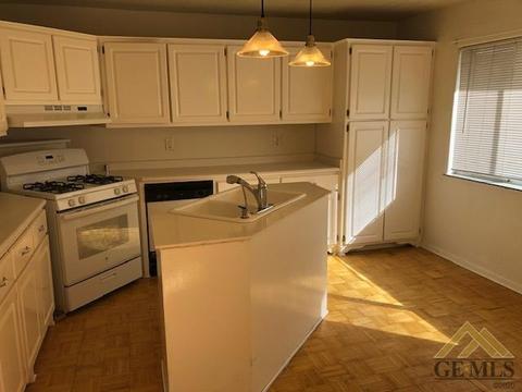 21127 Sierra Vista Dr, Tehachapi, CA 93561 photo 8