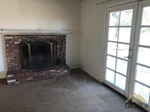21127 Sierra Vista Dr, Tehachapi, CA 93561 photo 5