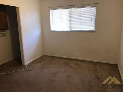 21127 Sierra Vista Dr, Tehachapi, CA 93561 photo 12