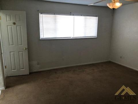 21127 Sierra Vista Dr, Tehachapi, CA 93561 photo 17