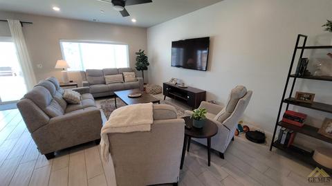 9004 Brook Shadow Way, Shafter, CA 93263 photo 7