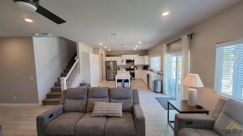 9004 Brook Shadow Way, Shafter, CA 93263 photo 9