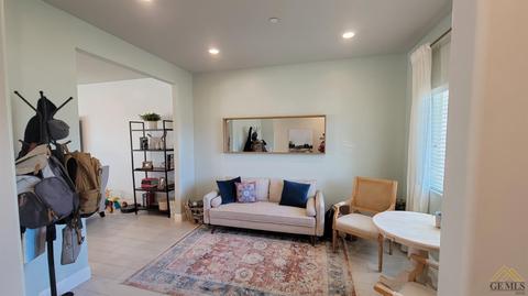 9004 Brook Shadow Way, Shafter, CA 93263 photo 5
