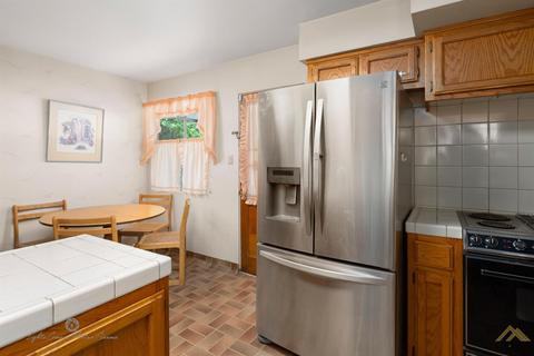 201 Ash St, Taft, CA 93268 photo 9