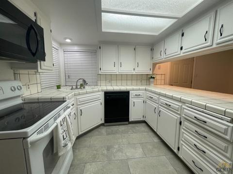 12420 Backdrop Ct, Bakersfield, CA 93306 photo 23