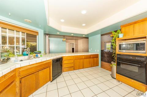3914 Clancy Ct, Bakersfield, CA 93311 photo 12