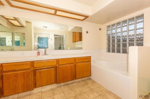 3914 Clancy Ct, Bakersfield, CA 93311 photo 19