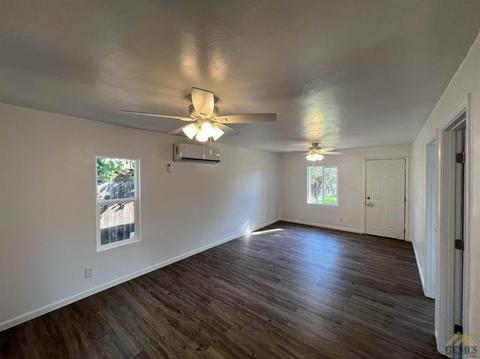 1612 4th St, Wasco, CA 93280 photo 4