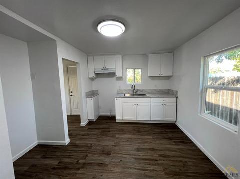1612 4th St, Wasco, CA 93280 photo 9