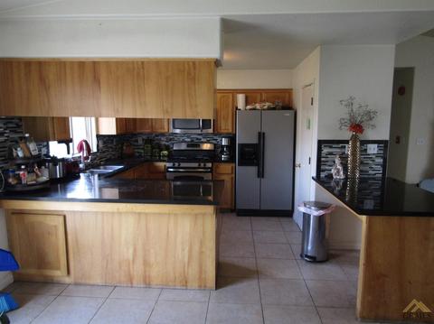 282 Fuller St, Shafter, CA 93263 photo 5