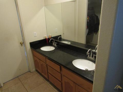 282 Fuller St, Shafter, CA 93263 photo 7