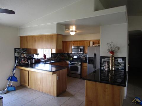 282 Fuller St, Shafter, CA 93263 photo 9