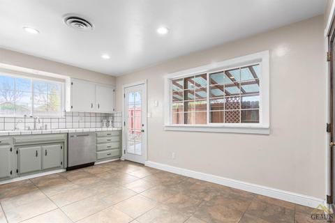 21420 Santa Barbara Dr, Tehachapi, CA 93561 photo 8