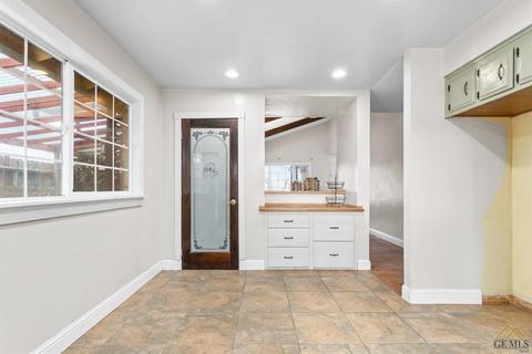 21420 Santa Barbara Dr, Tehachapi, CA 93561 photo 9