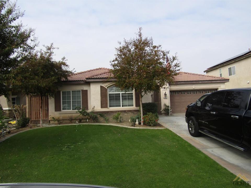 5305 Villa Bella Ln, Bakersfield, CA 93311 35 Photos MLS 202112172