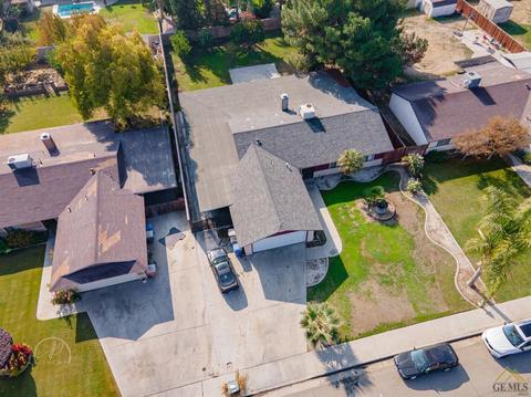 413 Stable Ave, Bakersfield, CA 93307 photo 3