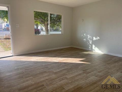 718 Pierce St, Taft, CA 93268 photo 5