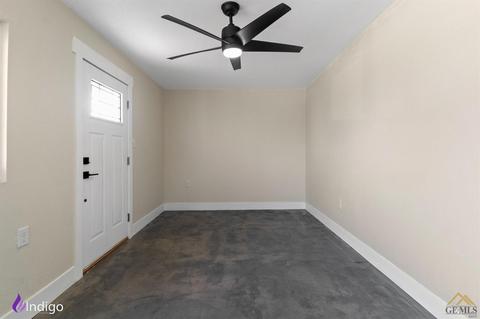 421 Naylor Ave, Taft, CA 93268 photo 2