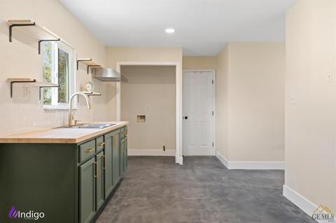 421 Naylor Ave, Taft, CA 93268 photo 9