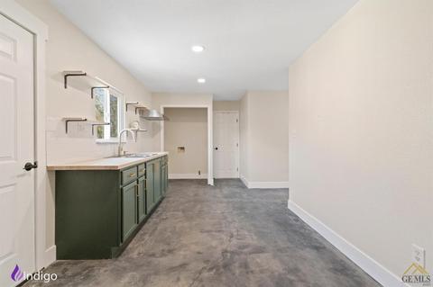 421 Naylor Ave, Taft, CA 93268 photo 10
