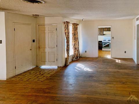201 Warren St, Taft, CA 93268 photo 2