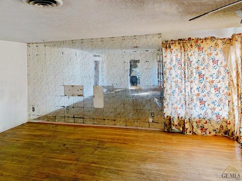 201 Warren St, Taft, CA 93268 photo 4