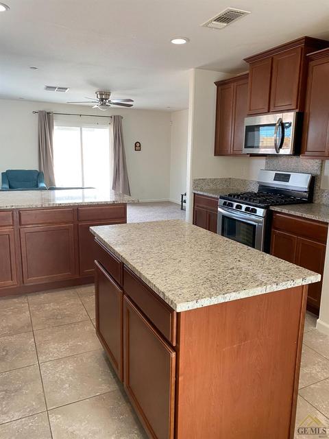 5804 Esmerelda Ave, Bakersfield, CA 93313 photo 2