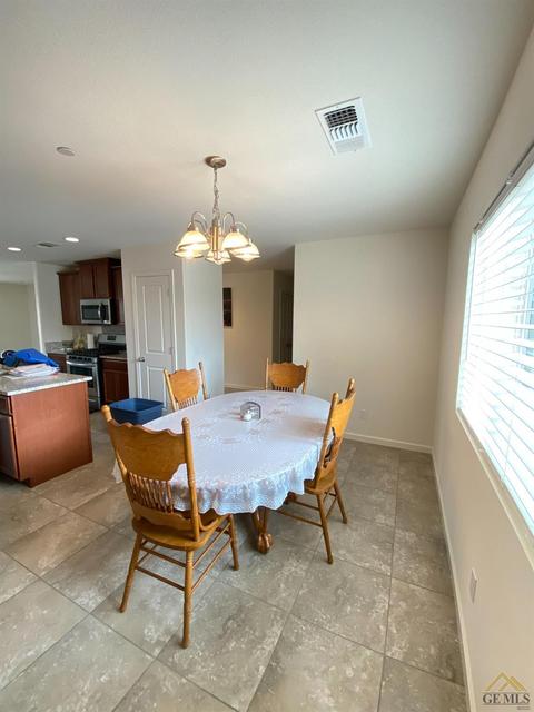 5804 Esmerelda Ave, Bakersfield, CA 93313 photo 3