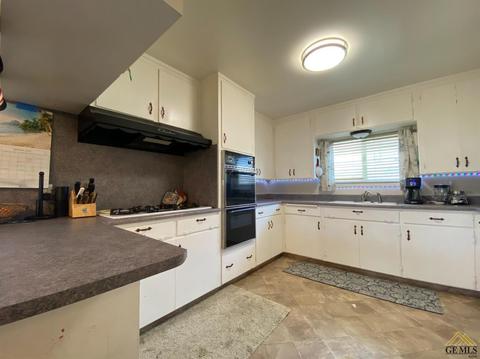 307 F St, Taft, CA 93268 photo 3