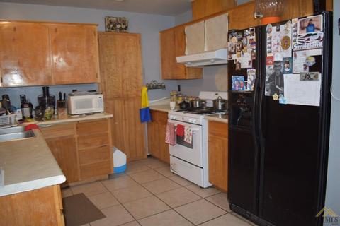 900 Schipper St, Arvin, CA 93203 photo 13