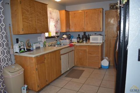 900 Schipper St, Arvin, CA 93203 photo 14