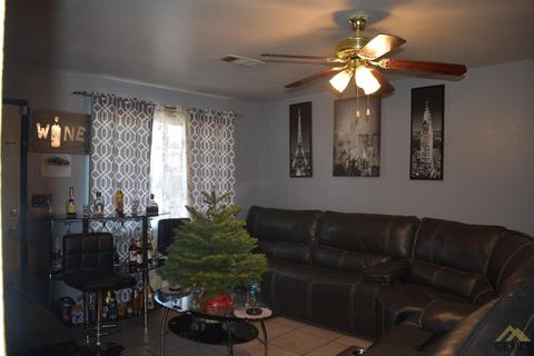 900 Schipper St, Arvin, CA 93203 photo 9