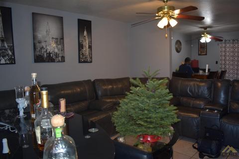 900 Schipper St, Arvin, CA 93203 photo 10