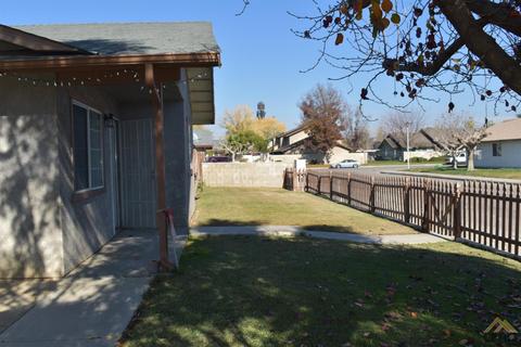 900 Schipper St, Arvin, CA 93203 photo 4