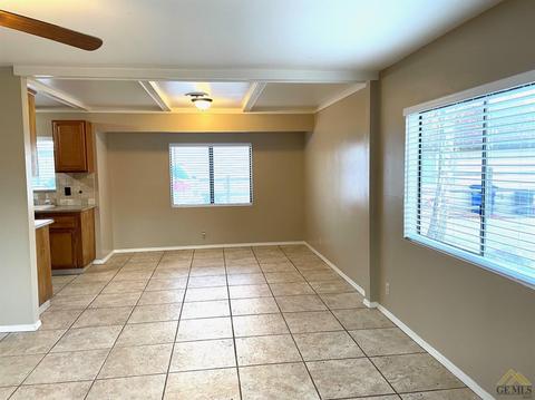 21421 Santa Barbara Dr, Tehachapi, CA 93561 photo 4
