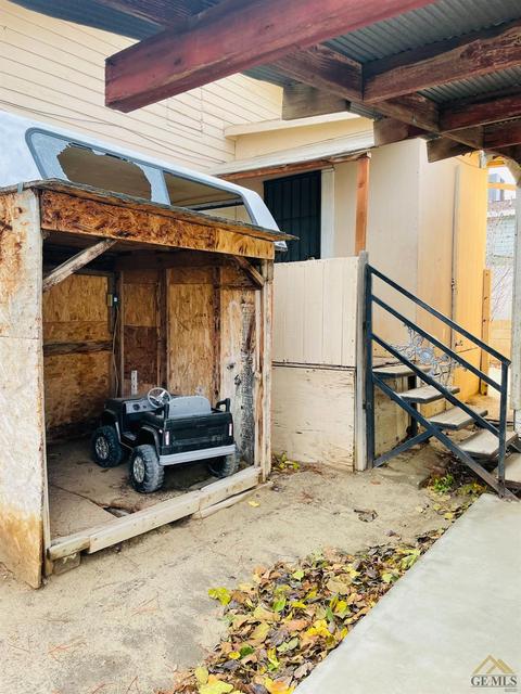 410 E St, Taft, CA 93268 photo 9