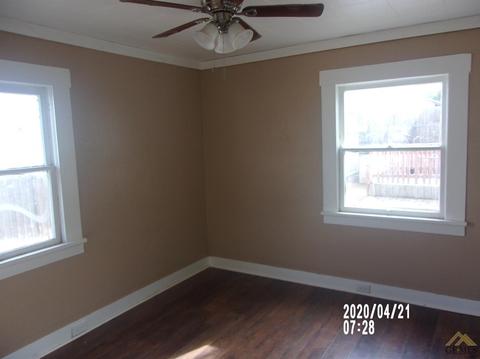 435 B St, Taft, CA 93268 photo 9