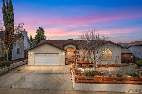 1085 Hickory Ave, Tehachapi, CA 93561 photo 2