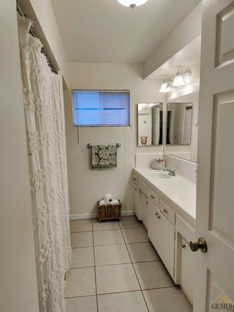 633 Varsity Ave, Arvin, CA 93203 photo 9