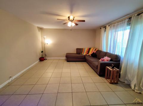 633 Varsity Ave, Arvin, CA 93203 photo 3