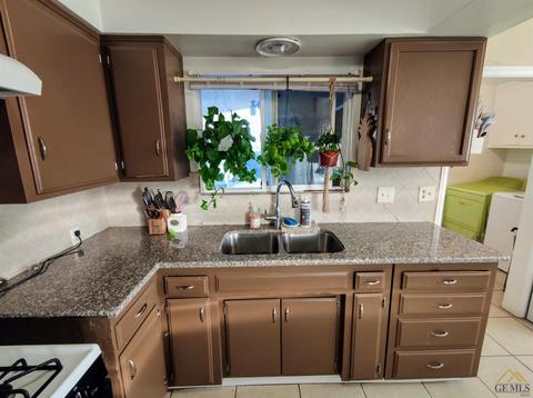 633 Varsity Ave, Arvin, CA 93203 photo 20
