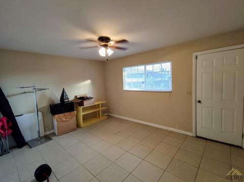 633 Varsity Ave, Arvin, CA 93203 photo 6