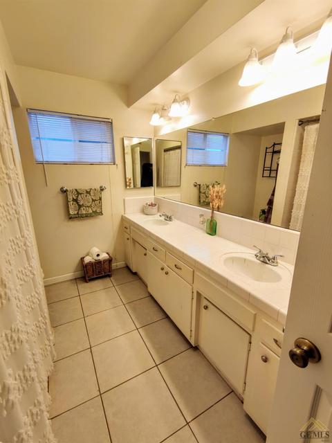 633 Varsity Ave, Arvin, CA 93203 photo 11