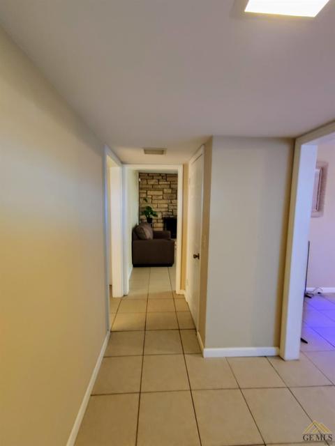 633 Varsity Ave, Arvin, CA 93203 photo 5