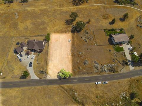 28320 Burning Tree Dr, Tehachapi, CA 93561 photo 4