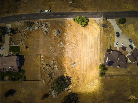 28320 Burning Tree Dr, Tehachapi, CA 93561 photo 2
